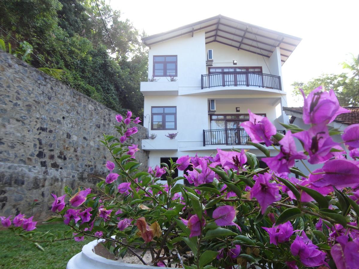 Edelweiss Residence Hikkaduwa Esterno foto