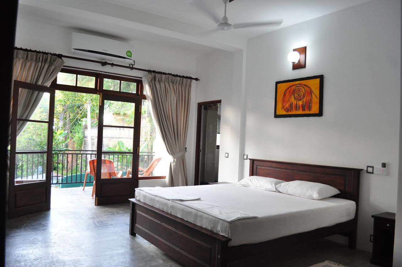 Edelweiss Residence Hikkaduwa Esterno foto